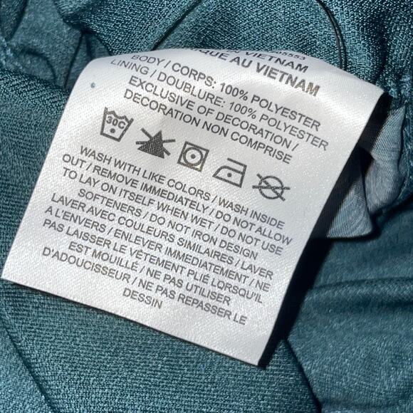 Nike Dri-Fit Tempo Womens Running Shorts deep jungle small - Picture 9 of 9